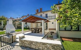 Charming Beachfront Holiday Home In Porec